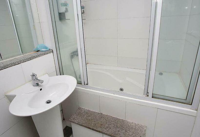 オーシャンビューデラックスルームバルコニー付き, Mallipo