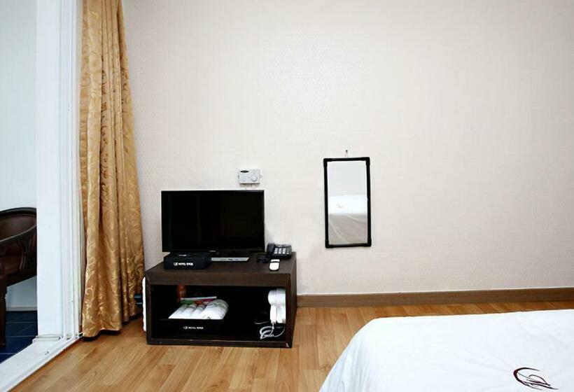 Camera Standard Vista Mare, Mallipo