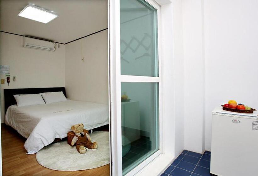 オーシャンビュースタンダードルーム, Mallipo