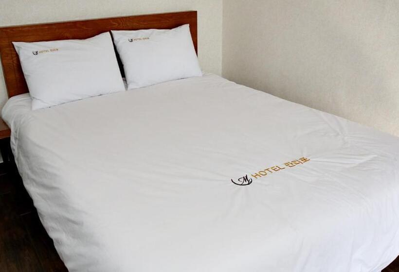 オーシャンビューデラックスルームバルコニー付き, Mallipo