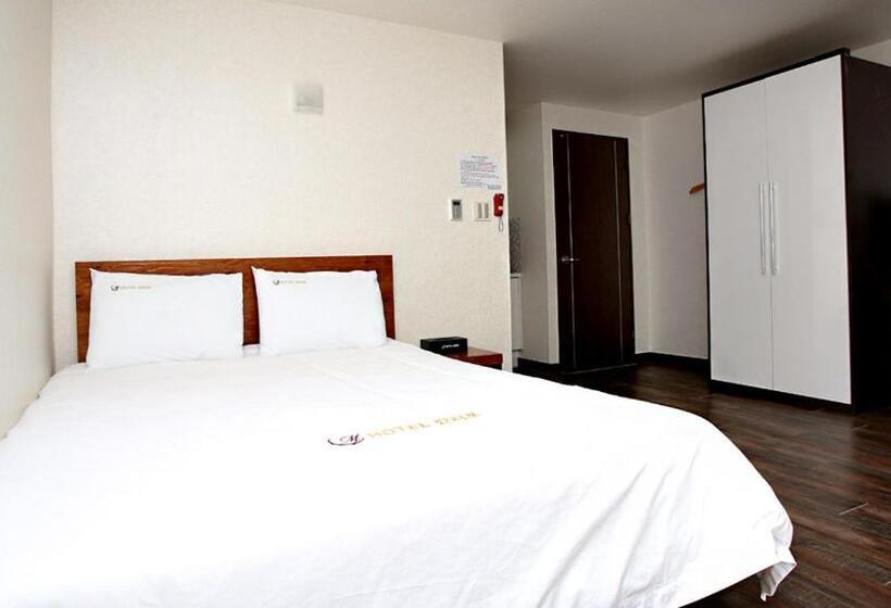 オーシャンビュースタンダードルームバルコニー付き, Mallipo