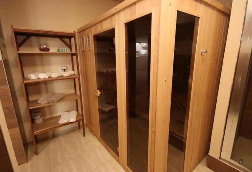 غرفة عائلية, Penzión Kállai A Vináreň