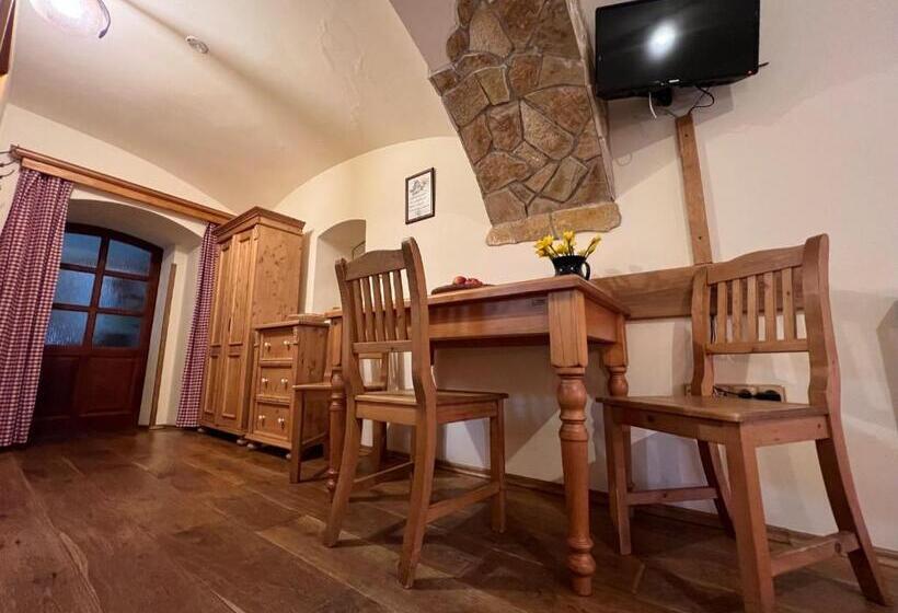 חדר סטנדרט לשלושה, Penzion Stanský Mlýn