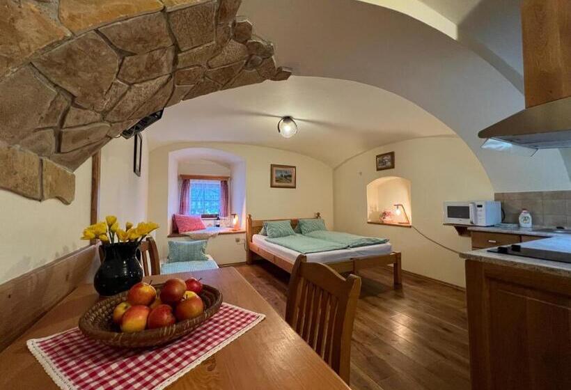 חדר סטנדרט לשלושה, Penzion Stanský Mlýn