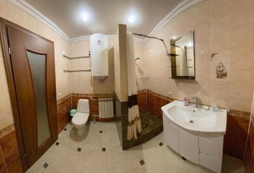 1베드룸 아파트 1층, Plavianska Sadyba