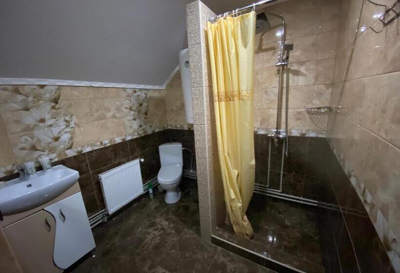 침실 1개 주택, Plavianska Sadyba