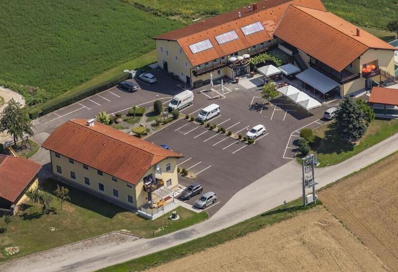 Номер Стандарт, Pension Weinbauer