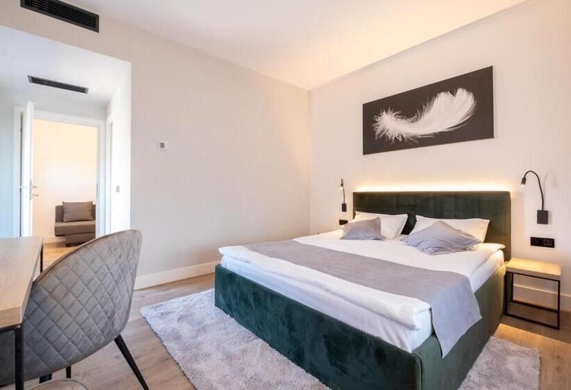 דירת חדר, Pensiunea Casa Georgia