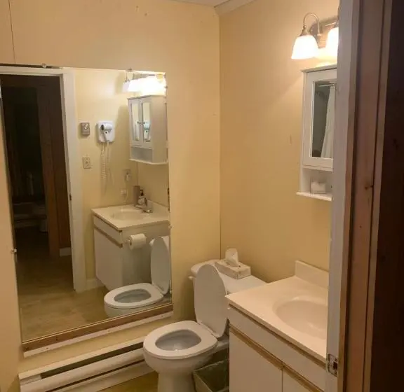 エコノミールーム, Ned S Landing At Spry Point And The Barn At Spry Point
