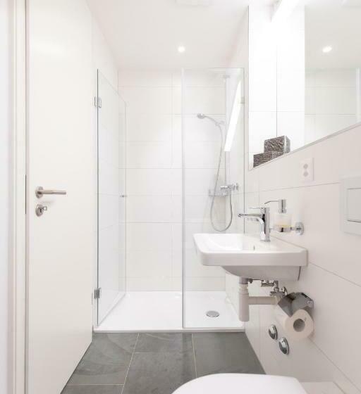 غرفة قياسية مزوَّدة بشُرفة, Smartroom Hotel Rössli Hunzenschwil