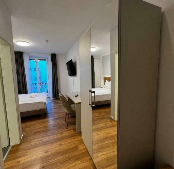 غرفة قياسية مزوَّدة بشُرفة, Smartroom Hotel Rössli Hunzenschwil