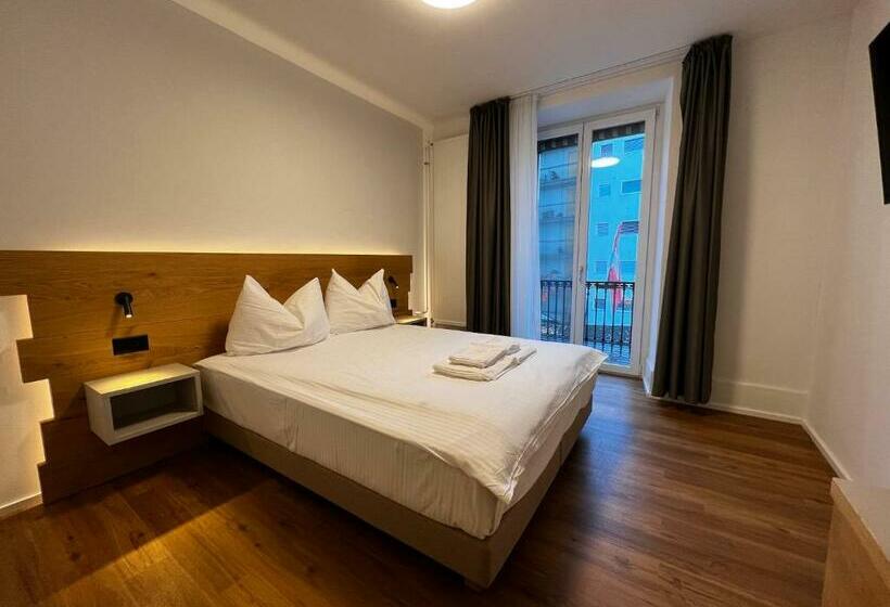 غرفة قياسية مزوَّدة بشُرفة, Smartroom Hotel Rössli Hunzenschwil