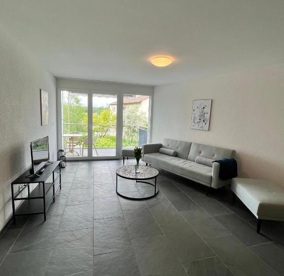 شقة غرفتين, Smartroom Hotel Rössli Hunzenschwil