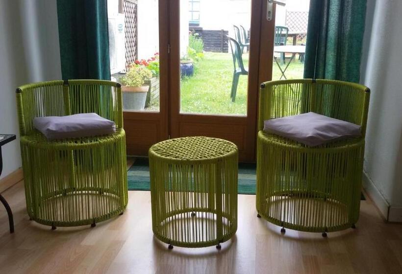 Люкс Вид на Сад, Au Gallodrome Maison D Hôtes Et Table D Hôtes En Estaminet Privé