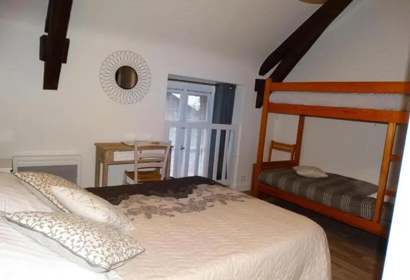 スタンダード４人部屋, Chambres D'hôtes De La Ferme Auberge De Mésauboin