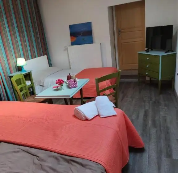 浴室共有スタンダード4人用ルーム, Maison Le Village 4 épis