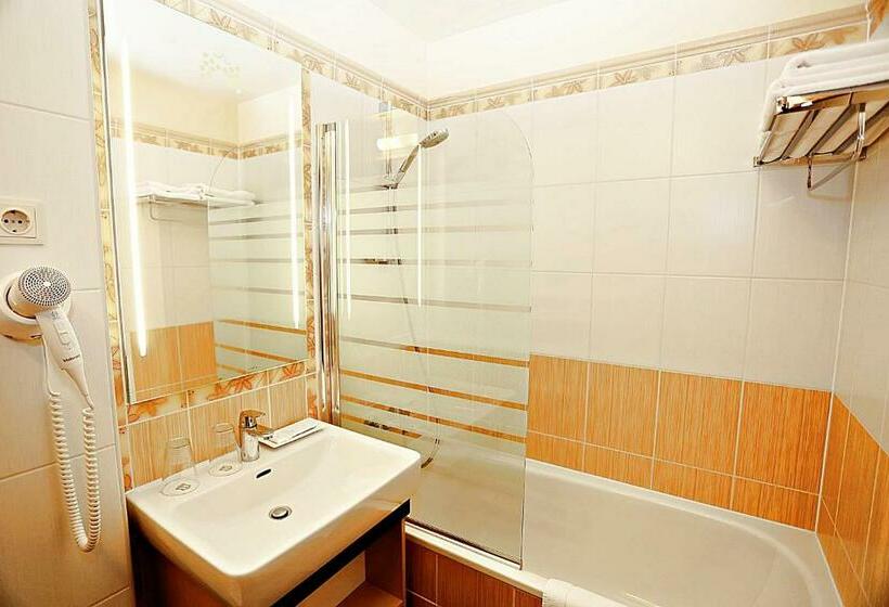 חדר סטנדרט, Barka Galéria Hotel és étterem