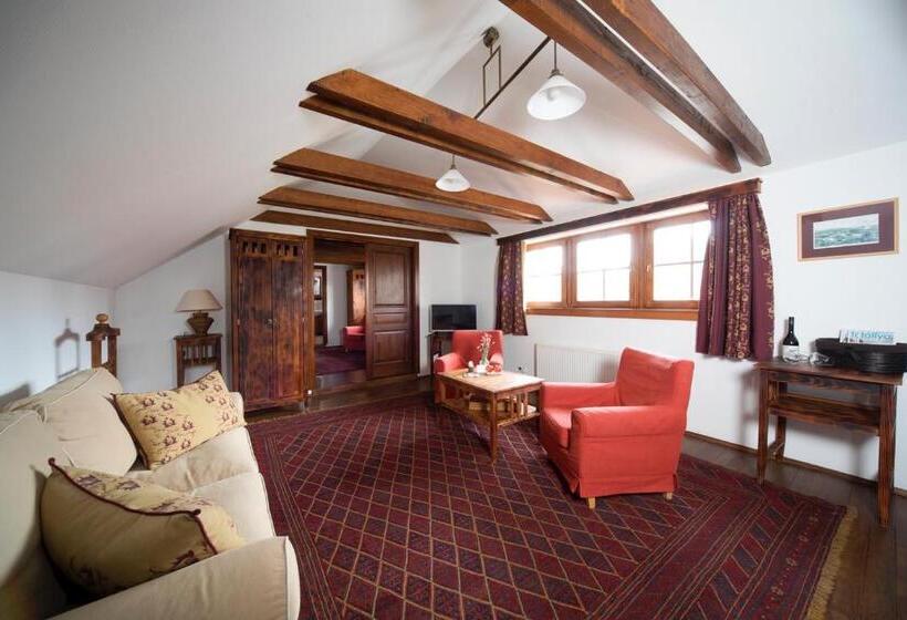 חדר משפחתי, Barka Galéria Hotel és étterem