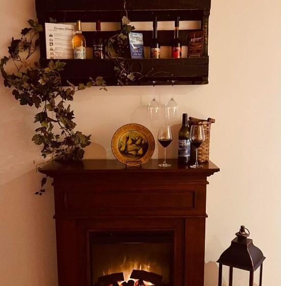 جناح, Forest & Lake Pei Bed & Breakfast