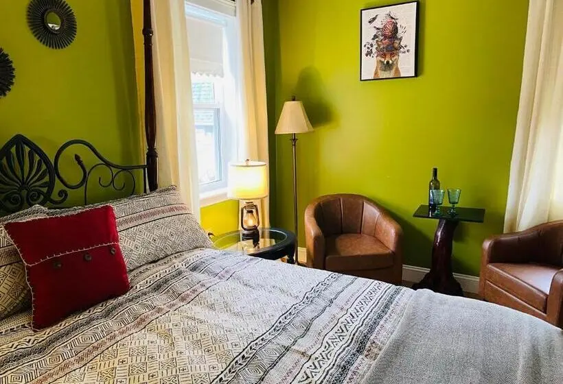 バス共有のスタンダードルーム, Forest & Lake Pei Bed & Breakfast