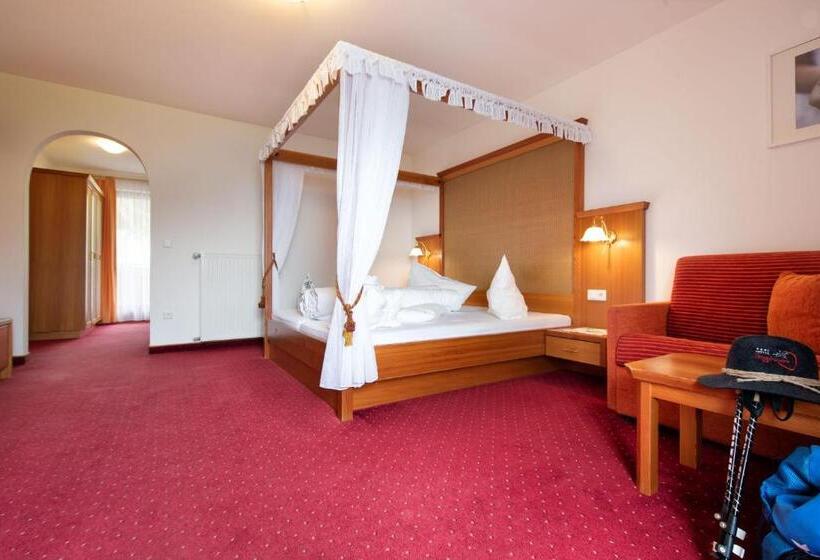 家庭间, Bergfrieden