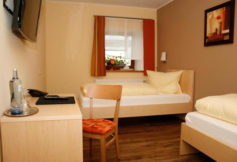 Номер Стандарт, Gasthof Zur Post