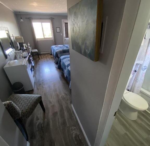 Standard Szoba 2 Franciaággyal, The Pines Motel And Cottages