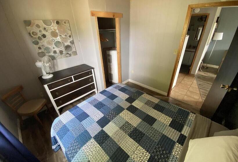 2 Szobás Ház, The Pines Motel And Cottages