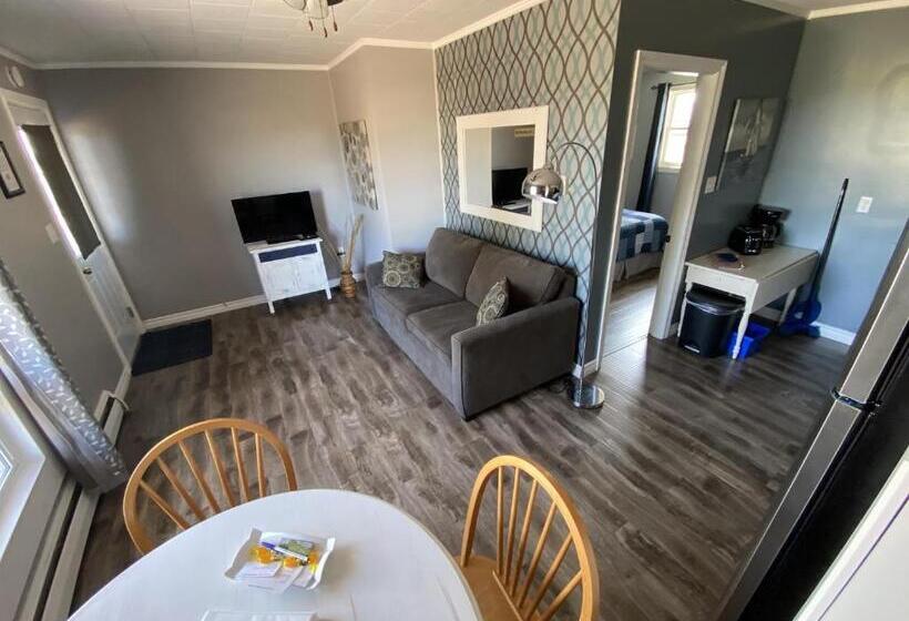 1 Szobás Apartman, The Pines Motel And Cottages