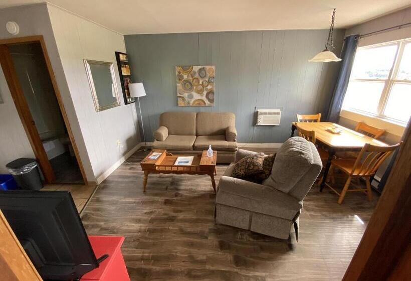 2 Szobás Ház, The Pines Motel And Cottages