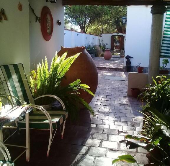 غرفة قياسية ثلاثية, Las Tinajas De San Carlos