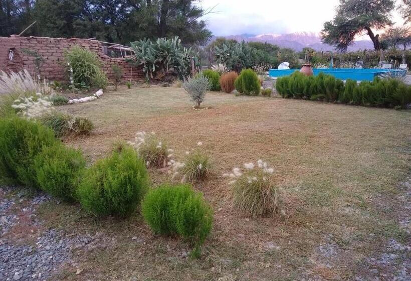 غرفة قياسية ثلاثية, Las Tinajas De San Carlos