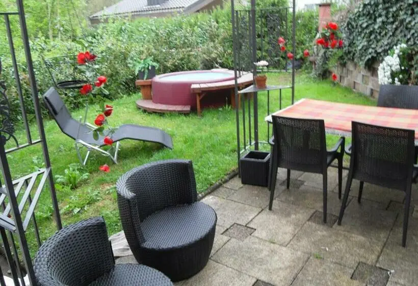 スタンダードシングルルーム, Bed&breakfast In Flüh