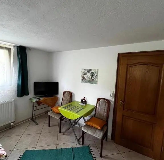 Standard room with outdoor bath, Bed&breakfast In Flüh