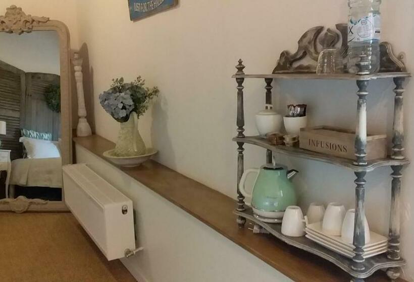 סוויטה, La Grange De Gournay