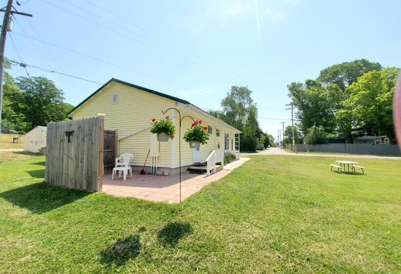 Quarto Triplo Estandar, Honor Motel