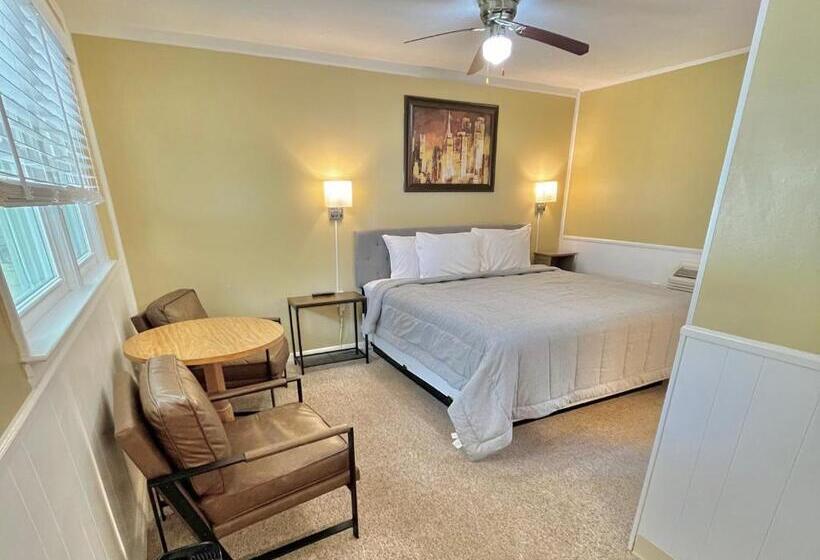 Номер Deluxe Кровать Кинг, Honor Motel