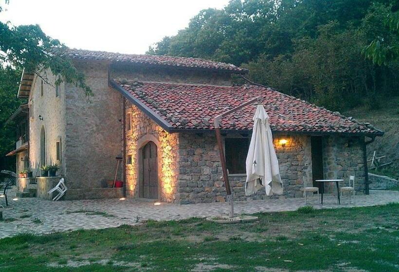 스탠다드 스튜디오, Agriturismo Il Vignale