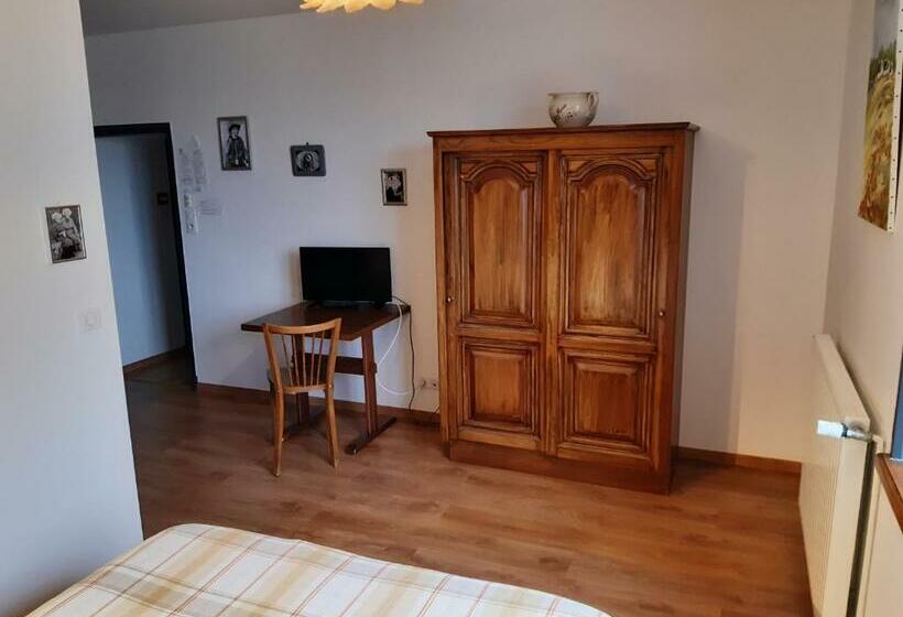 스탠다드 룸, Ar Gavotenn