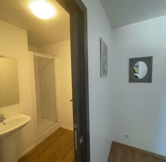 스탠다드 룸, Ar Gavotenn