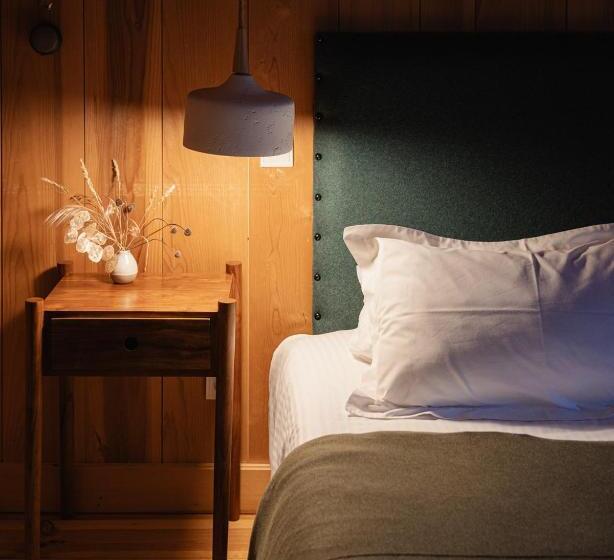 חדר דלוקס עם מרפסת, Auberge Le Moulin De Léré Restaurant Frédéric Molina 1 étoile