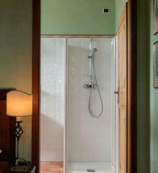 شقة غرفة واحدة, Tenuta Perusini