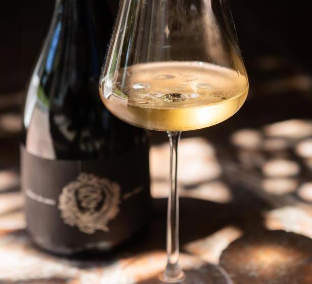 شقة غرفة واحدة, Tenuta Perusini