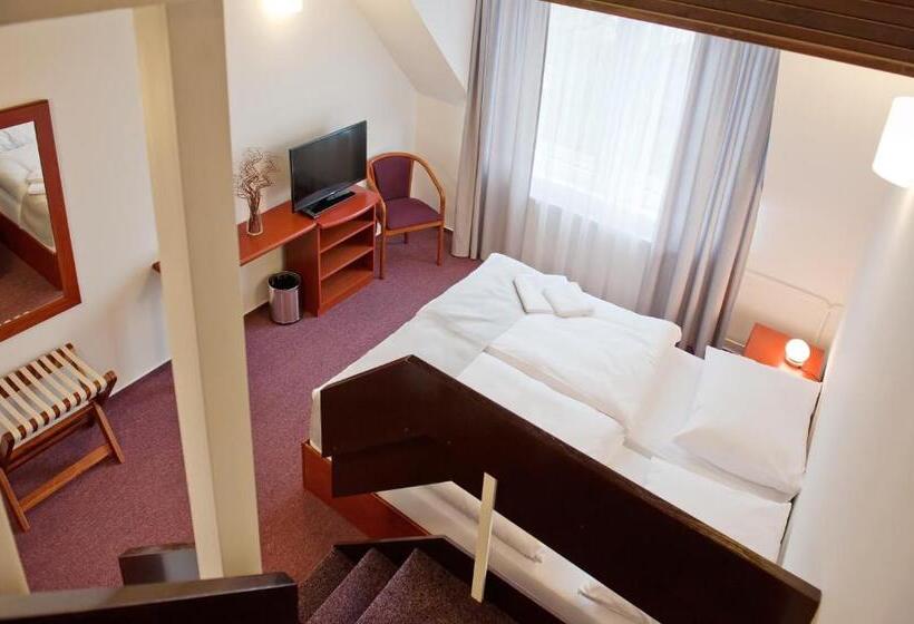 Apartamento 2 Dormitórios, Vír