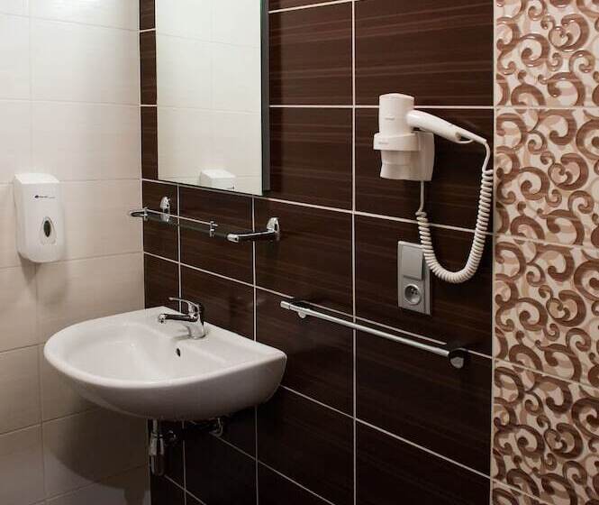 Quarto Estandar, Vír