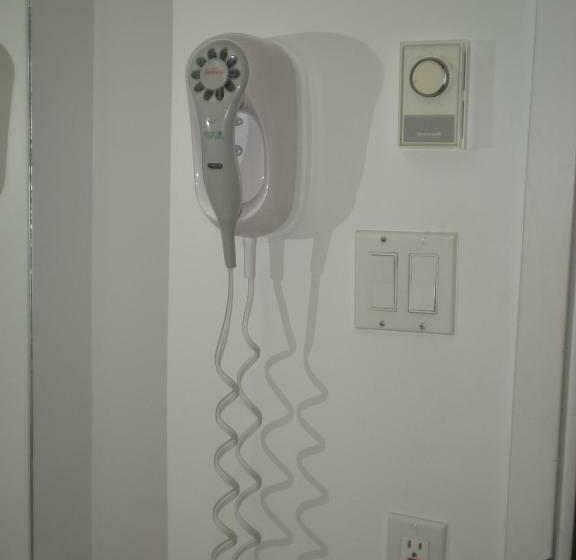 스탠다드 룸 더블 침대, Motel Vaudreuil