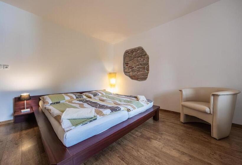 标准间, Penzion Mnich