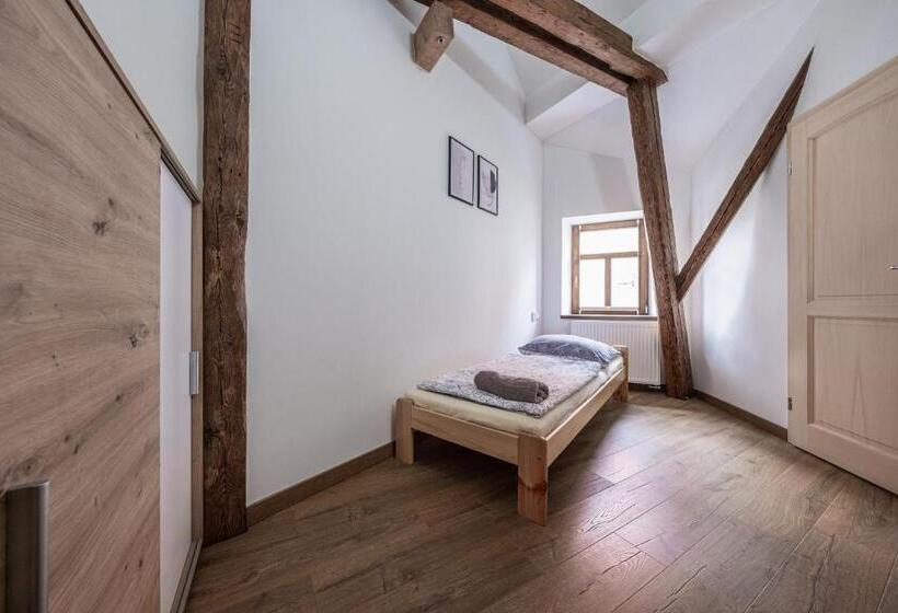 标准三人间, Penzion Mnich