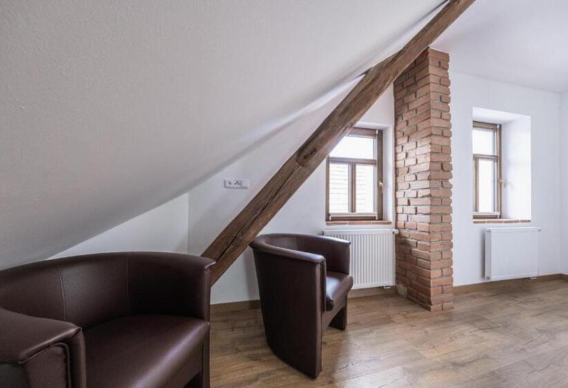 四人豪华间, Penzion Mnich