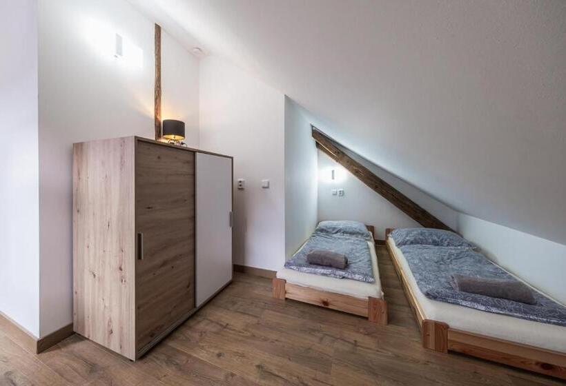 四人豪华间, Penzion Mnich